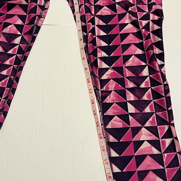 Nike Dri Fit Pink Triangle Running Athletic Capri Leggings Size Small - Picture 4 of 7